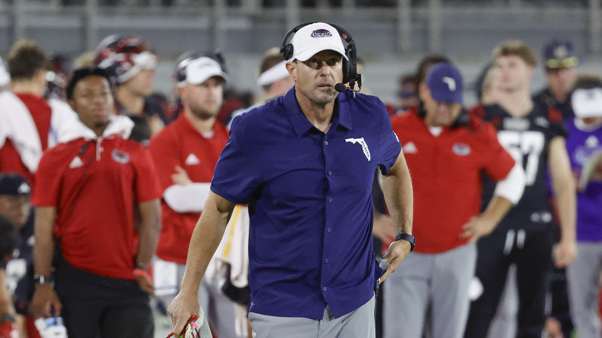 Florida Atlantic Owls head coach Tom Herman on the sidelines during the second half against the South Florida Bulls at FAU Stadium.