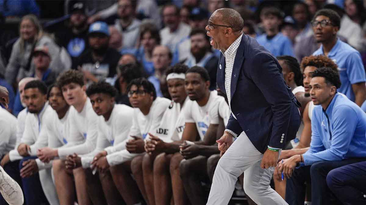 UNC head coach Hubert Davis