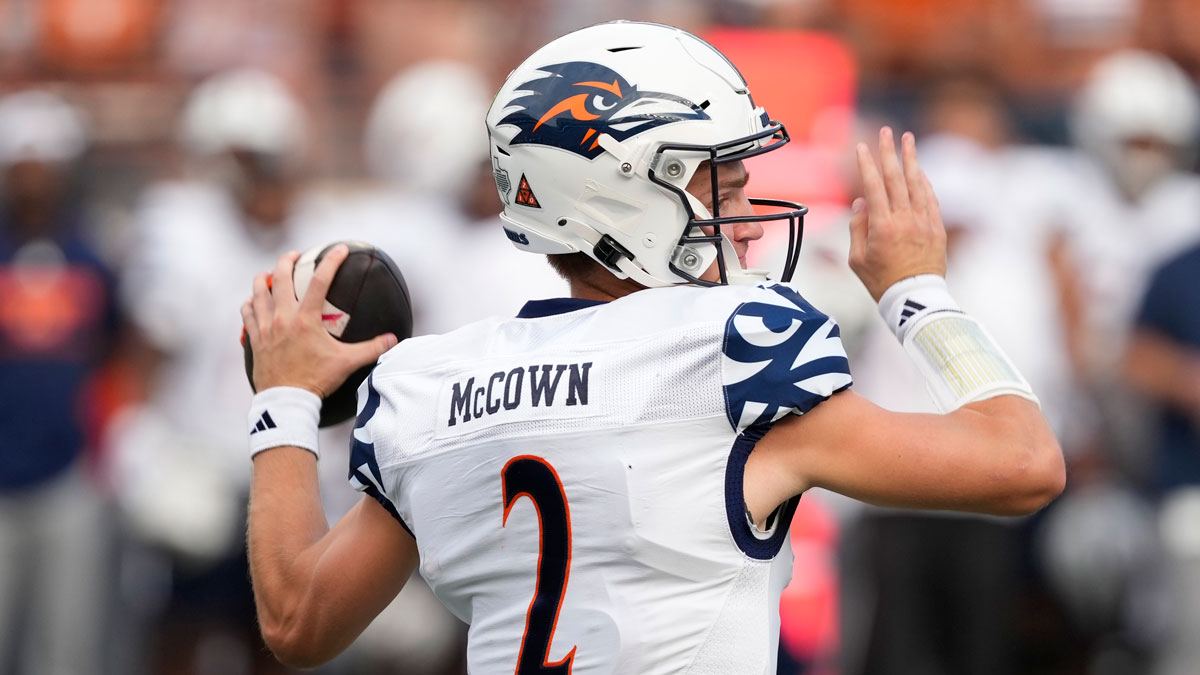 Texas-San Antonio quarterback Owen McCown (2) throws a pass during the first half against Texas Longhorns at Darrell K Royal-Texas Memorial Stadium.