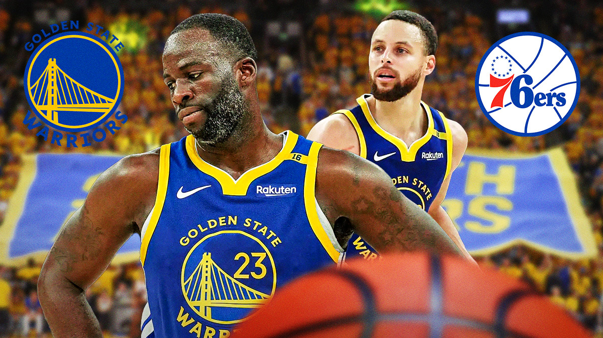 El delantero de los Warriors Draymond Green junto al All-Star de los Warriors Stephen Curry junto a los logotipos de los Warriors y los Sixers con el Chase Center al fondo