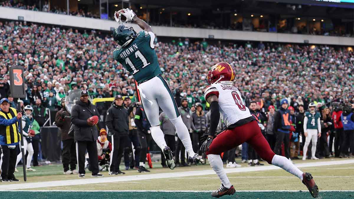 Philadelphia Eagles wide receiver A.J. Brown (11) makes a catch for a touchdown against the Washington Commanders during the first half in the NFC Championship game at Lincoln Financial Field.