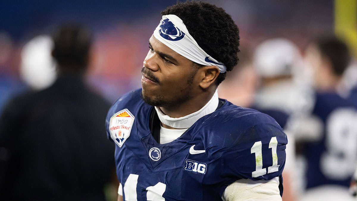 December 31, 2024; Glendale, AZ, USA; Penn State Nittany Lions defensive end Abdul Carter (11) reacts after an injury against the Boise State Broncos in the Fiesta Bowl at State Farm Stadium.