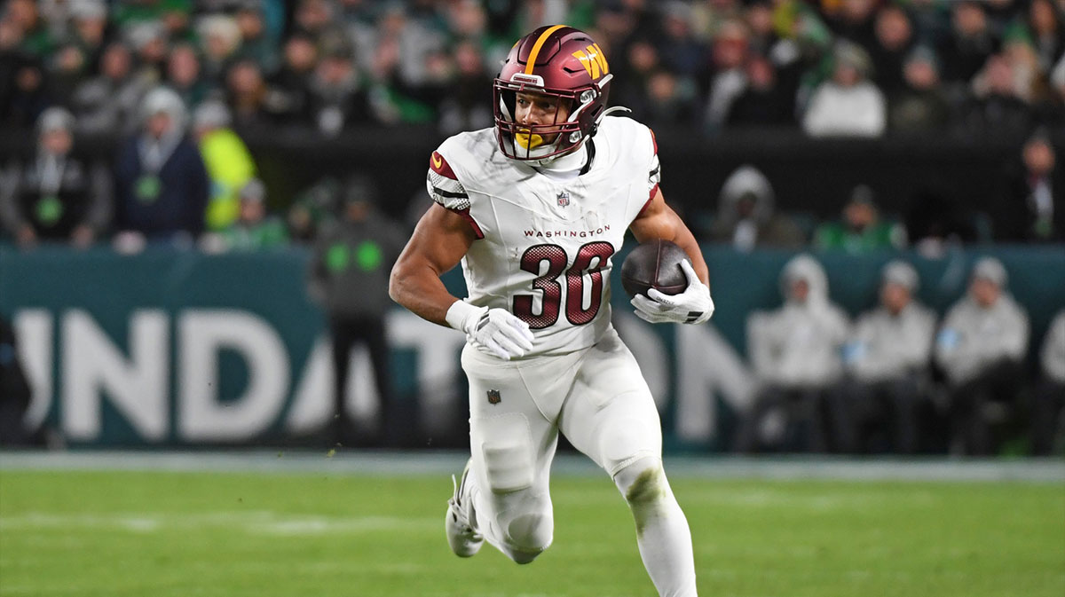 Washington Commanders running back Austin Ekeler (30) against the Philadelphia Eagles at Lincoln Financial Field.