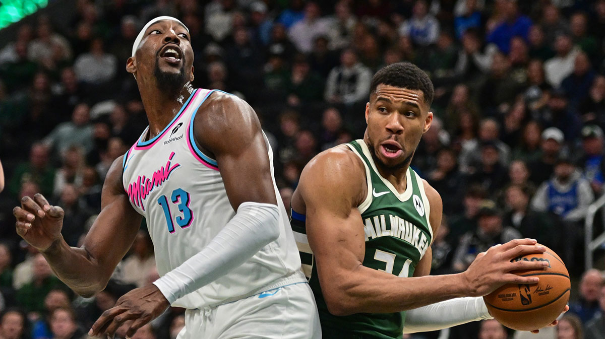 MILVOKI BACKA GIANNIS ANTETOKOUNPO (34) Search for a blow against the center of Miami Hita Bama Adebajo (13) in another quarter at Fiserv Forum.