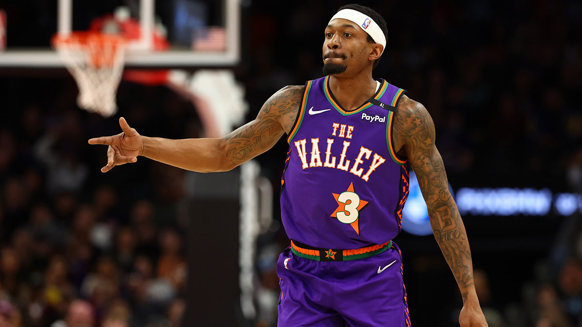 Phoenix Suns guard Bradley Beal (3) reacts against the Charlotte Hornets during the first half at Footprint Center.