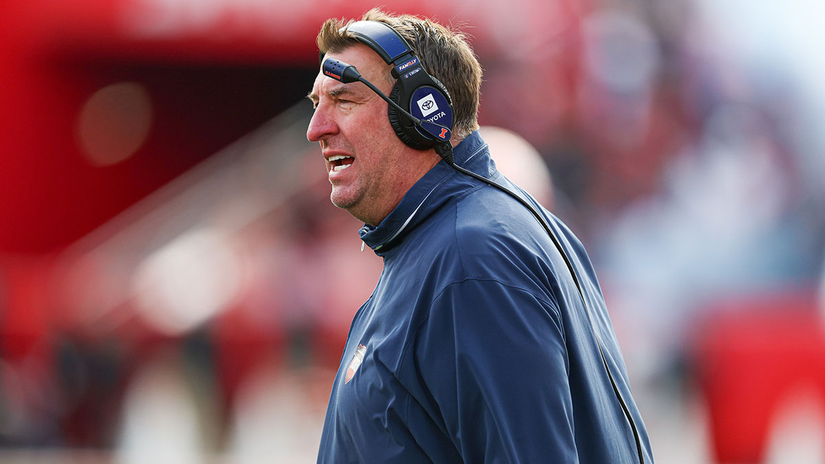 Illinois Fighting Illini head coach Bret Bielema looks on during the first half against the Rutgers Scarlet Knights at SHI Stadium.