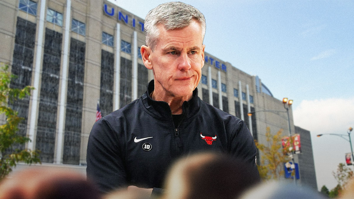 Bulls, Hornets, Bulls Hornets, Billy Donovan, Nikola Vucevic, Billy Donovan with outside of United Center in the background