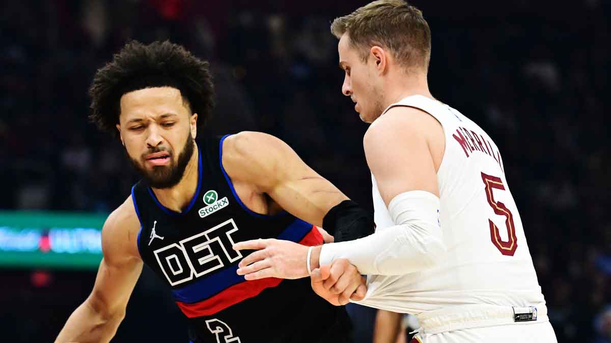 Detroit Pistons Guard Cade Cunningham (2) Drive to Cup vs. Cleveland Cavaliers Guard Sam Merrill (5) During the first half on a rocket mortgage field.