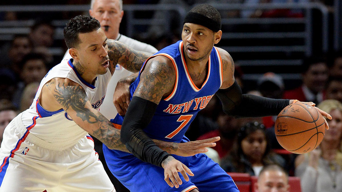 Los Angeles Clippers forward Matt Barnes (22) guards New York Knicks forward Carmelo Anthony (7) in the second half of the game at Staples Center. Clippers won 99-78. 