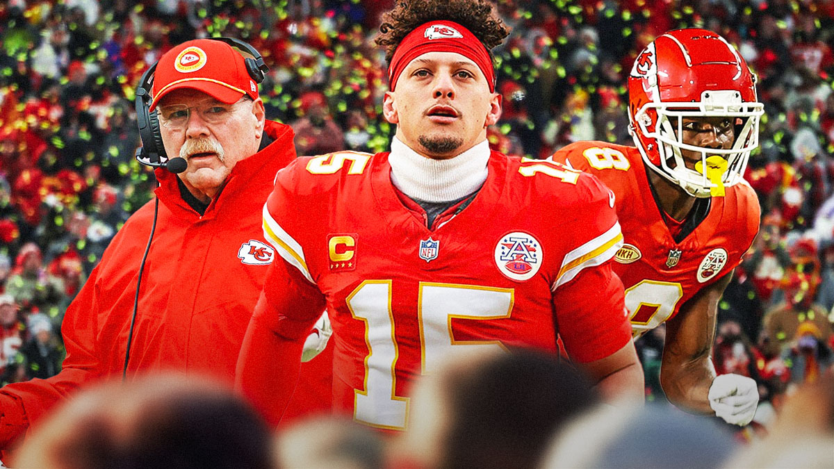 Chiefs coach Andy Reid with Patrick Mahomes and receiver Justyn Ross in Kansas City Chiefs uniforms.