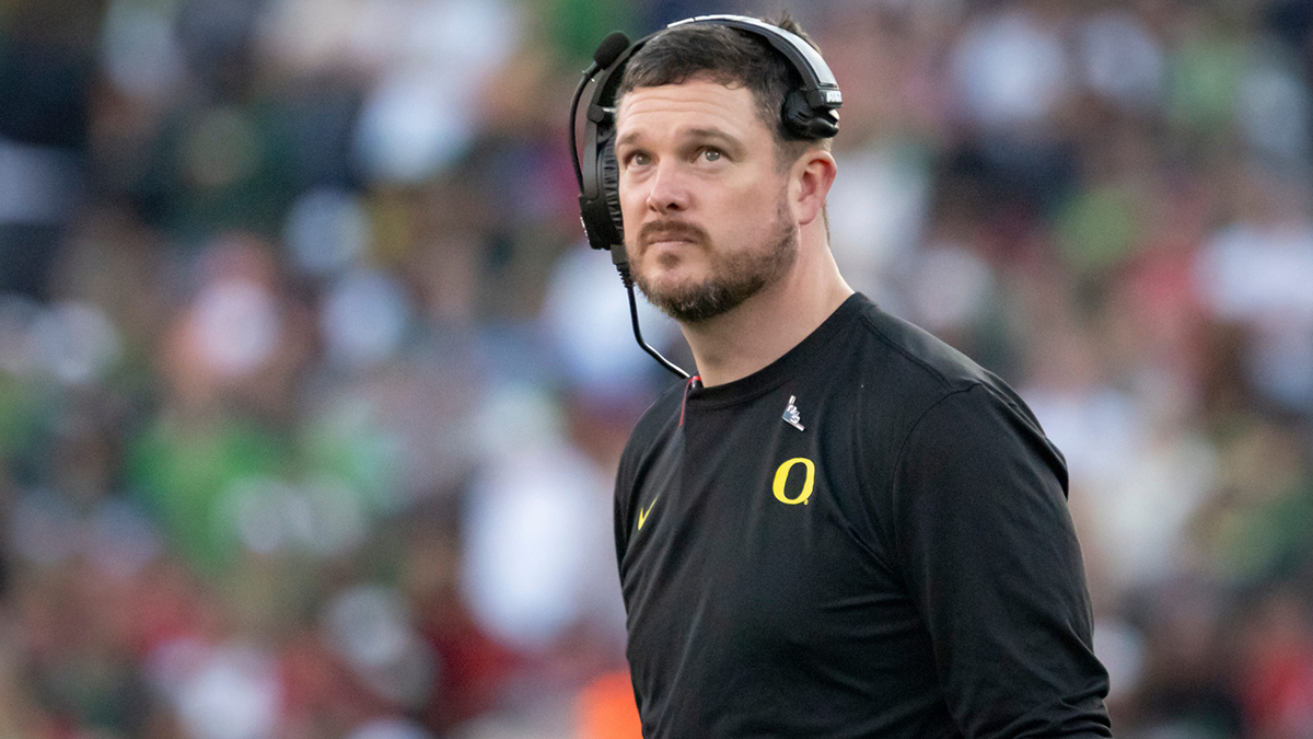Oregon head coach Dan Lanning looks to the clock towards the end of the first half as the Oregon Ducks face the Ohio State Buckeyes Wednesday, Jan. 1, 2025, in the quarterfinal of the College Football Playoff at the Rose Bowl in Pasadena, Calif.