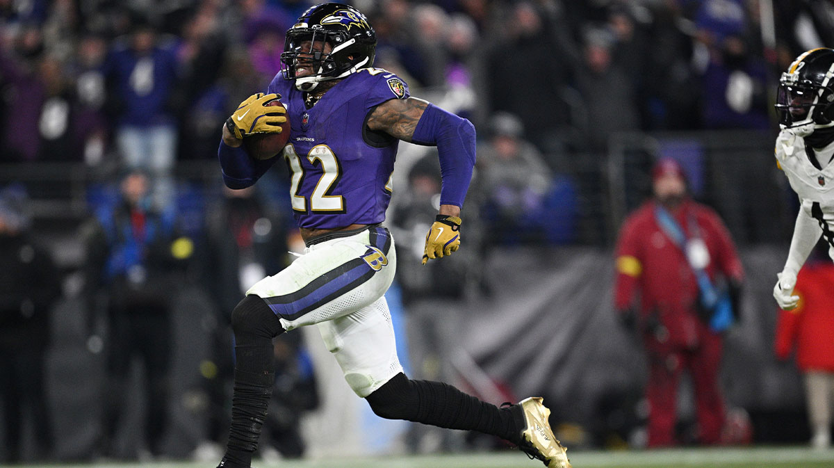 Baltimore Ravens running back Derrick Henry (22) runs for a touchdown against the Pittsburgh Steelers in the third quarter of an AFC wild-card game at M&T Bank Stadium.