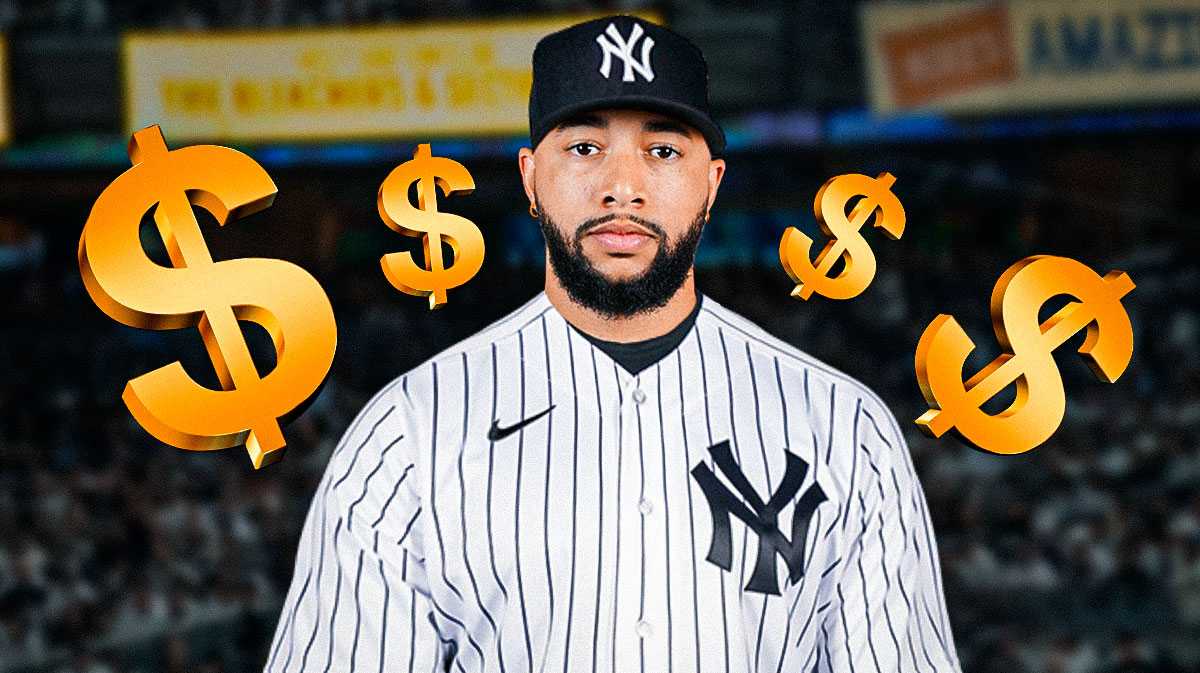 Yankees closer Devin Williams with dollar signs around him