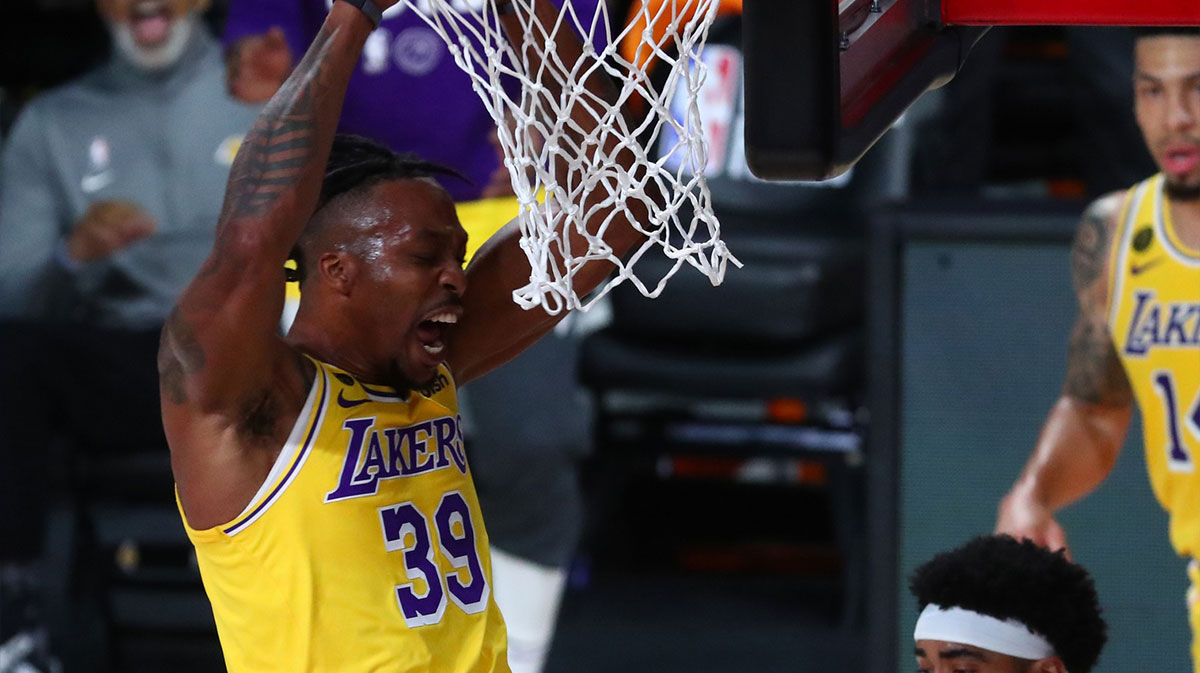 Los Angeles Lakers Center Dwight Howard (39) Dunks The Ball v. Denver Nuggets during the first half in the game four Western Conferences of the NBA 2020 finals. Year in the Aredenthealth Arena. 