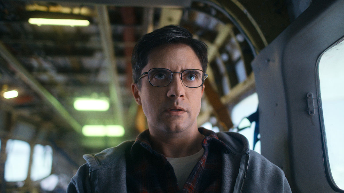 Topher Grace in Flight Risk.