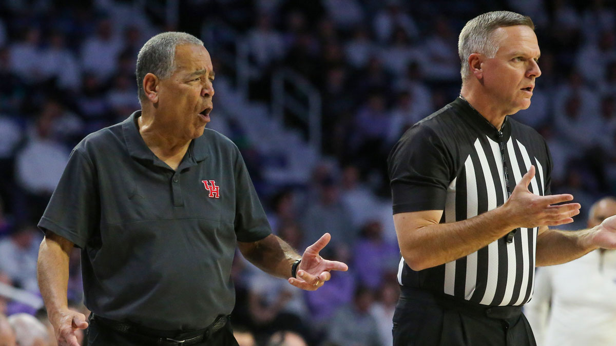 Houston Cougars head coach Kelvin Sampson yells at an official during the first half of a game against the Kansas State Wildcats at Bramlage Coliseum.