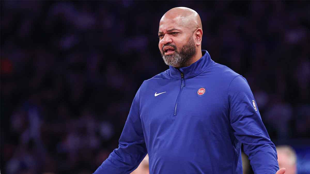 Detroit Klipovi Main trainer JB Bickestaff reacts during the second half against New York Knicks in the Madison Square garden.