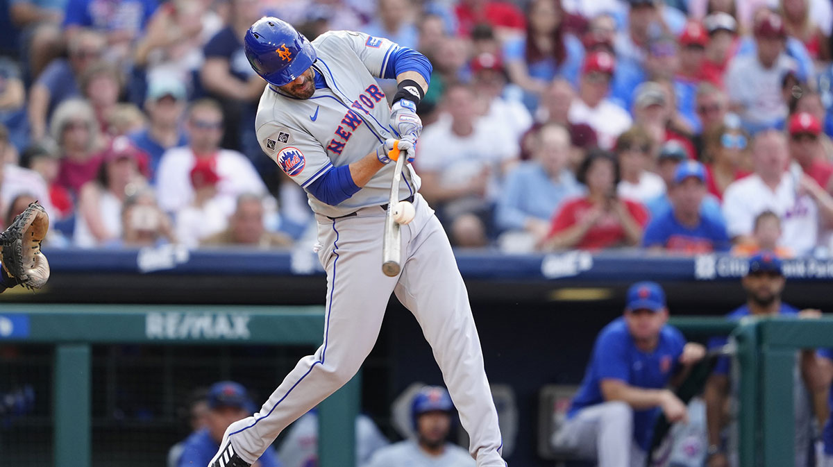 New York Mets designated hitter JD Martinez (28) hits a fly ball against the Philadelphia Phillies during the third inning at Citizens Bank Park. 