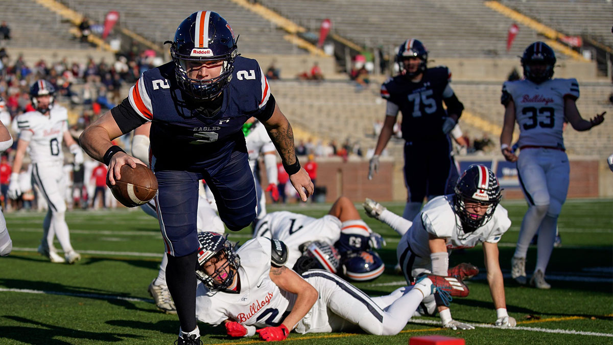Nashville Christian's Jared Curtis (2) runs in a touchdown against Columbia Academy during the first quarter of the Division II-A championship game at Finley Stadium in Chattanooga, Tenn., Thursday, Dec. 5, 2024.