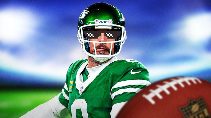 Aaron Rodgers (Jets) with deal with it shades