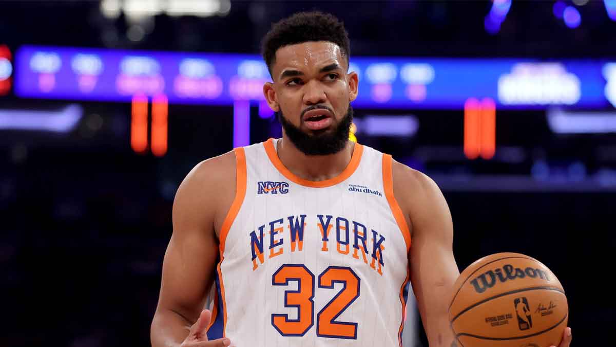 New York Knicks center Karl-Anthony Towns (32) reacts during the first quarter against the Milwaukee Bucks at Madison Square Garden.