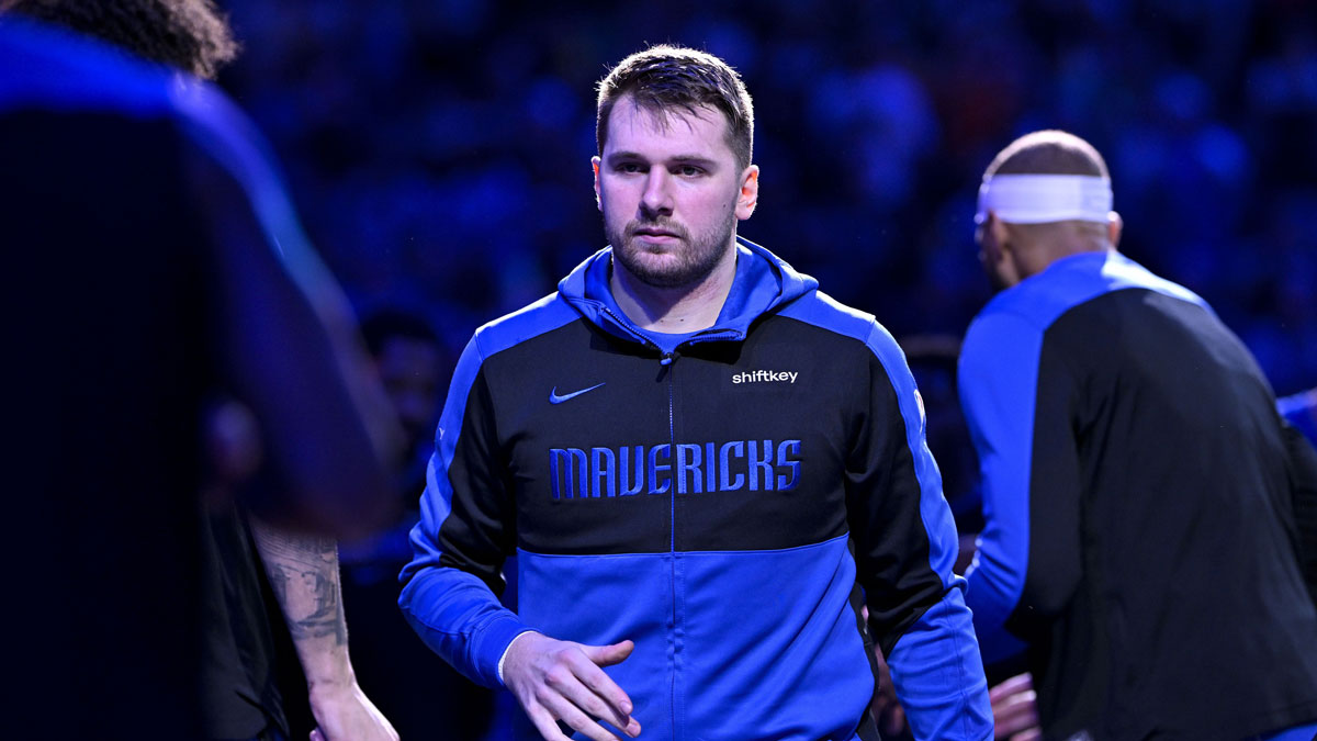 Dallas Mavericks Guard Luka Doncic (77) ago games between Dallas Mavericks and Minnesota Timbervolves in the center of American Airlines.