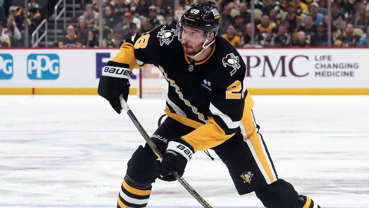 Pittsburgh Penguins Defenseman Marcus Pettersson (28) Pak against Minnesota Wild in the second period at PPG Baints Arena.