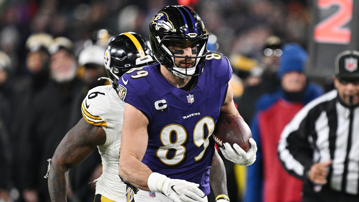 Jan 11, 2025; Baltimore, Maryland, USA; Baltimore Ravens tight end Mark Andrews (89) against Pittsburgh Steelers linebacker Patrick Queen (6) in the second quarter in an AFC wild card game at M&T Bank Stadium. Mandatory Credit: Tommy Gilligan-Imagn Images