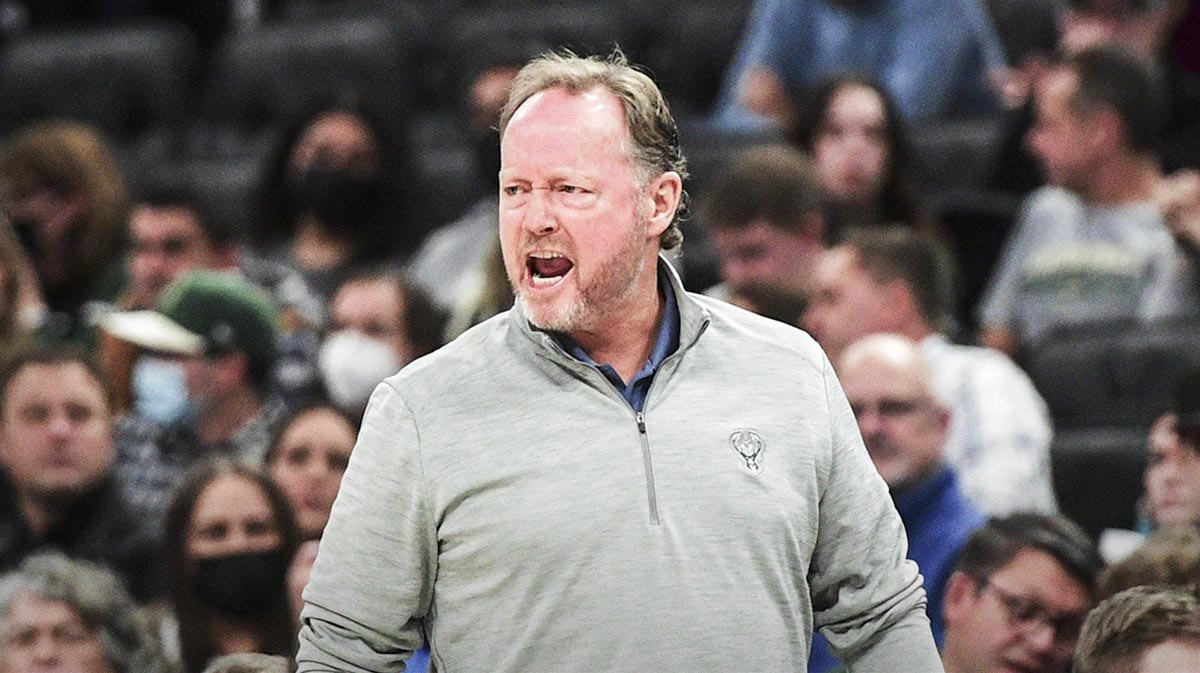 Milvaukee Bucks Chief Coach Mike Budenholzer reacts in the first quarter during the game against Cleveland Cavaliers at the Fiserv Forum.