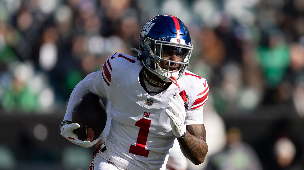 New York Giants wide receiver Malik Nabers (1) runs with the ball against the Philadelphia Eagles during the first quarter at Lincoln Financial Field.