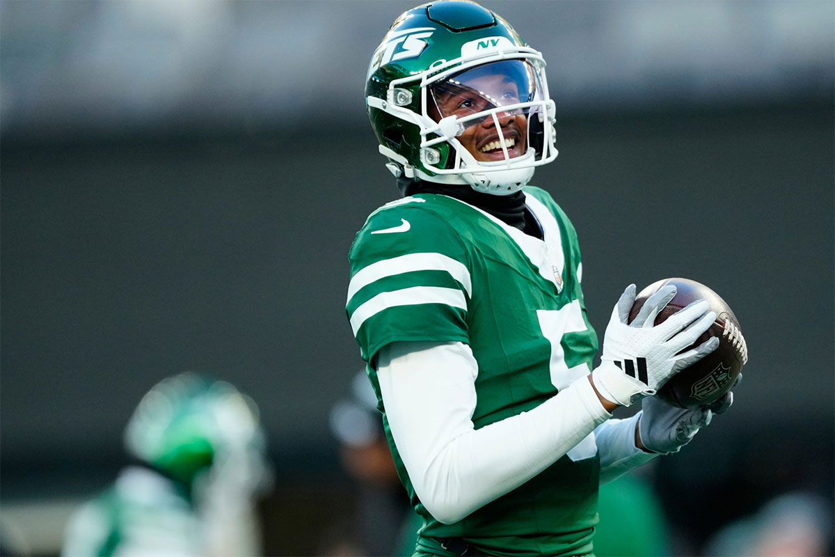 New York Jets wide receiver Garrett Wilson (5) is shown as he warms up, Sunday January 5, 2025, in East Rutherford.