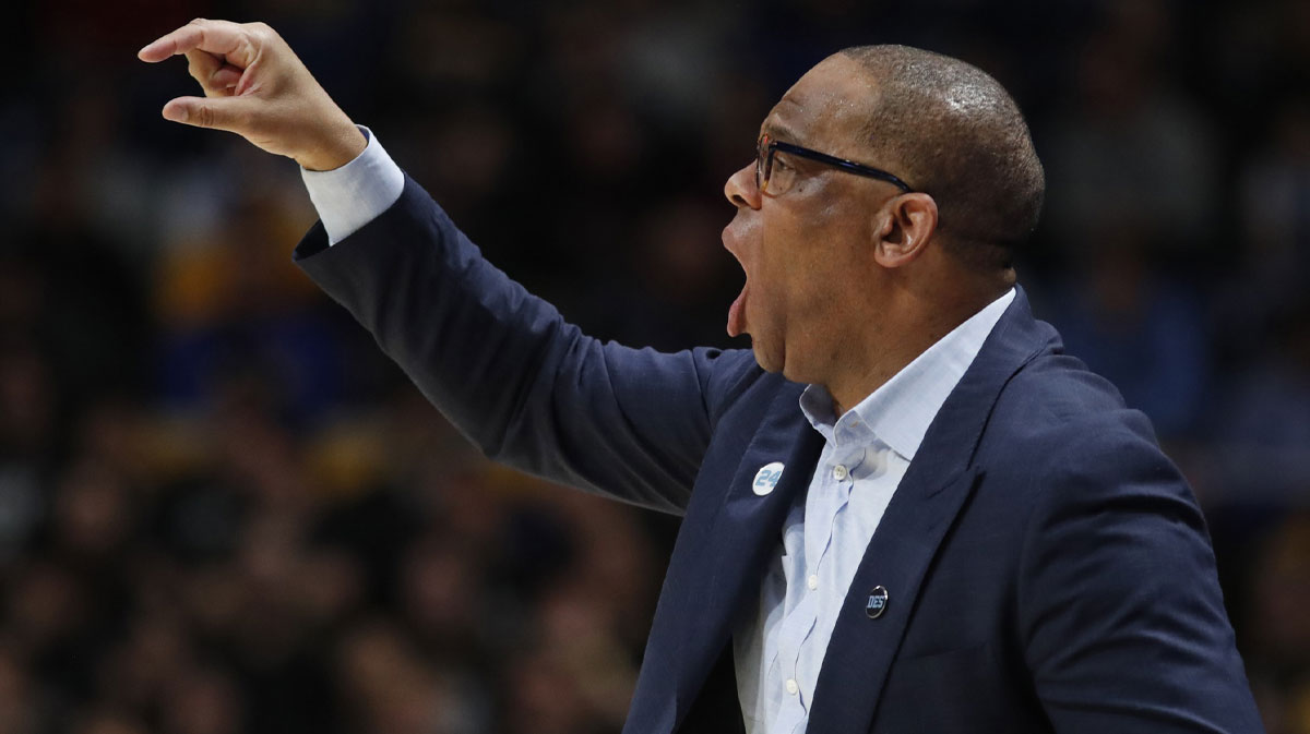 North Carolina Tar Heels head coach Hubert Davis reacts on the sidelines against the Pittsburgh Panthers during the first half at the Petersen Events Center.
