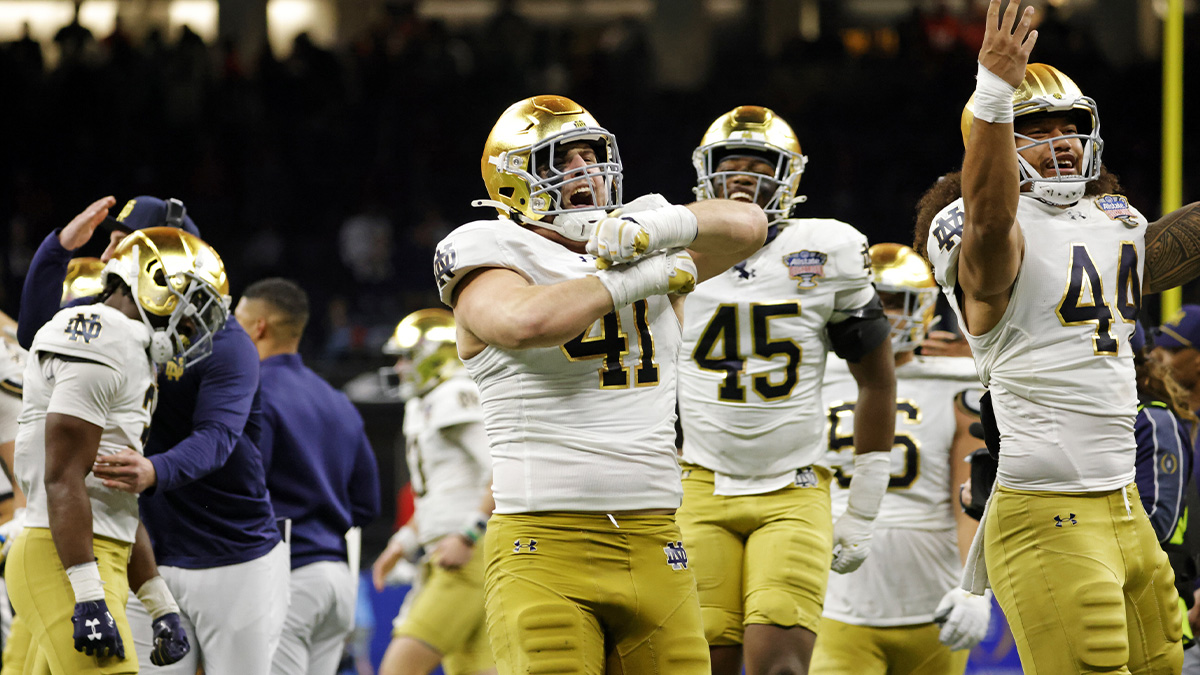 Notre Dame Fighting Irish defensive lineman Donovan Hinish (41) celebrates after a play against Georgia Bulldogs at Caesars Superdome.