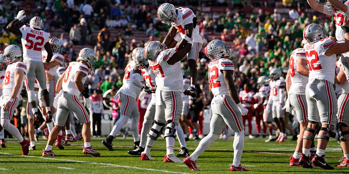 The Ohio State Buckeyes warm up prior to the College Football Playoff quarterfinal against the Oregon Ducks at the Rose Bowl in Pasadena, Calif. on Jan. 1, 2025.