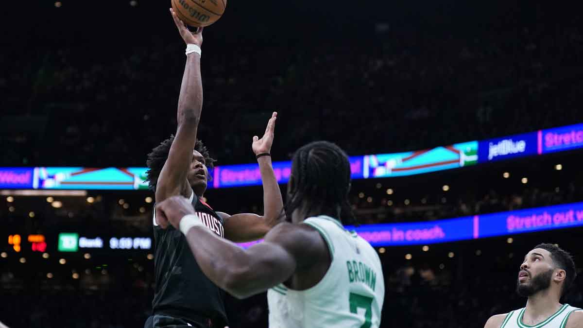 Houston Rockets Next Amen Thompson (1) Corpes makes it win a match against Boston Celtics in TD garden.