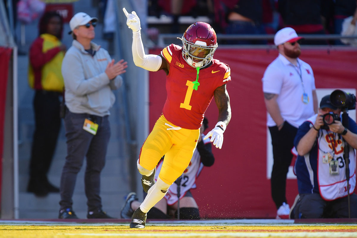 Southern California Trojans wide receiver Zachariah Branch (1) celebrates his touchdown scored against the Nebraska Cornhuskers during the first half at the Los Angeles Memorial Coliseum.