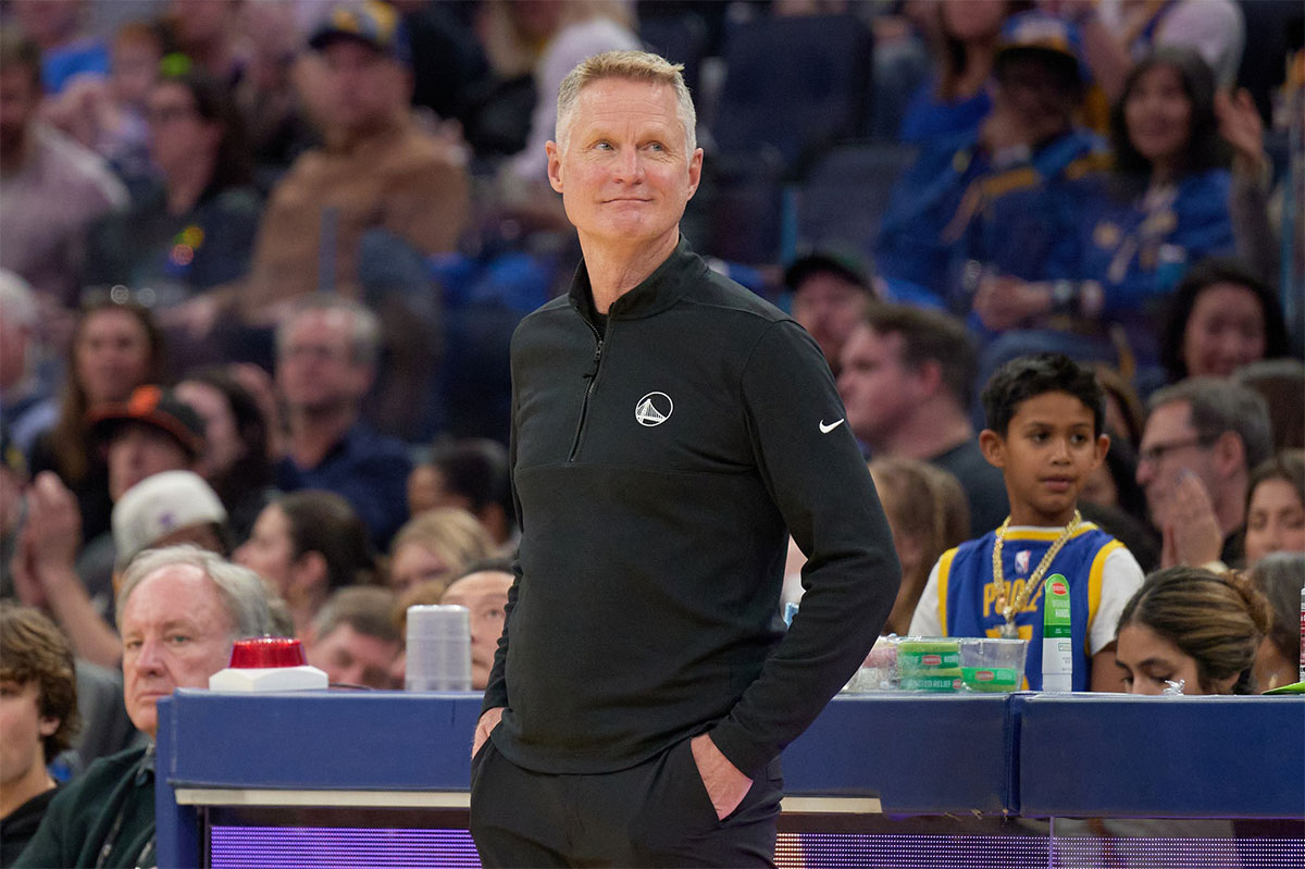 Golden State Warriors coach Steve Kerr reacts against the Washington Wizards during the third quarter at Chase Center. 