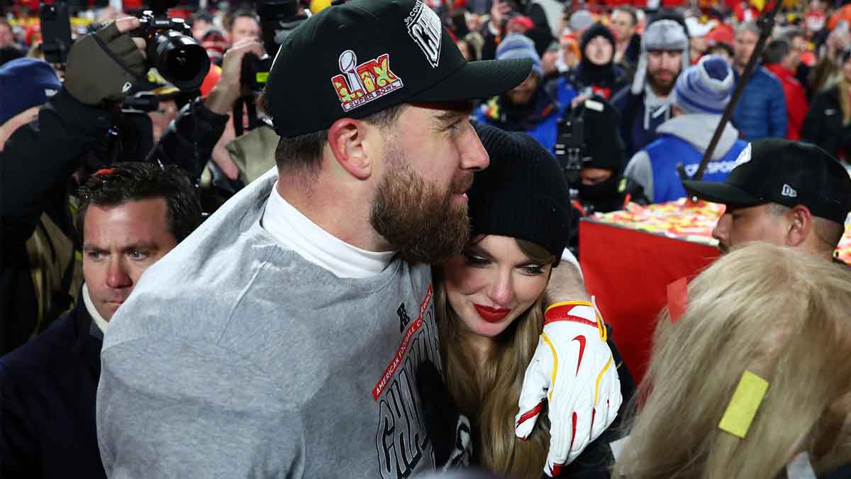 Taylor Swift rocks $10K outfit to support Travis Kelce at AFC Championship