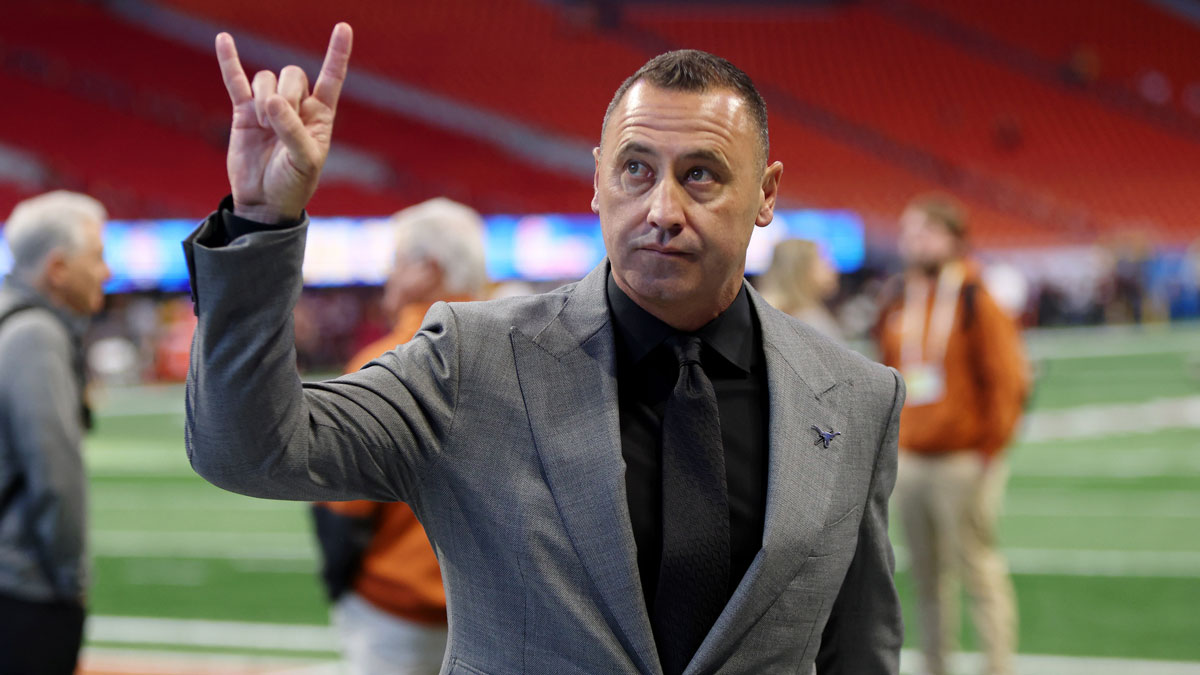 Texas football coach Steve Sarkisian agrees to contract extension amid NFL  interest