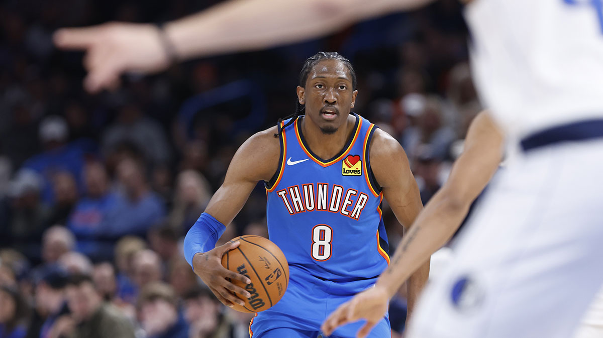 Thunder forward Jaylen Williams (8) drives the ball down the court against the Dallas Mavericks during the second half at Pike Center