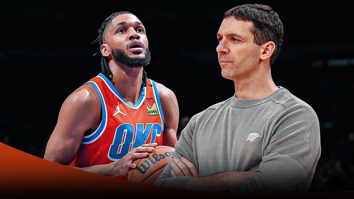 Thunder head coach Mark Daigneault next to Thunder guard Isaiah Joe