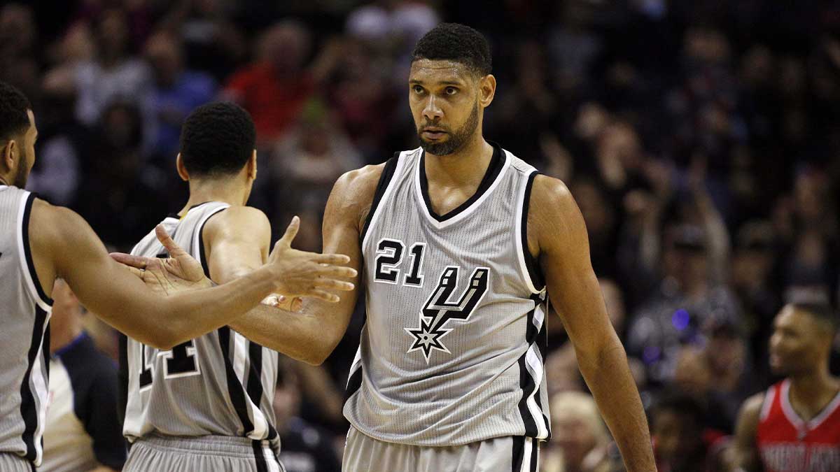 San Antonio Spurs Power forward Tim Duncan (21) Slaves after the Blazers Portland Trail Blazers during the second half at the AT & T Center.