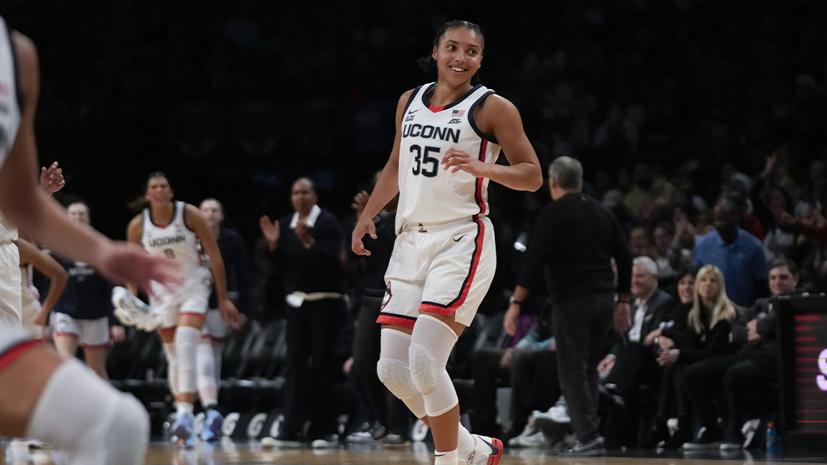 UConn Guard Azzi Fudd