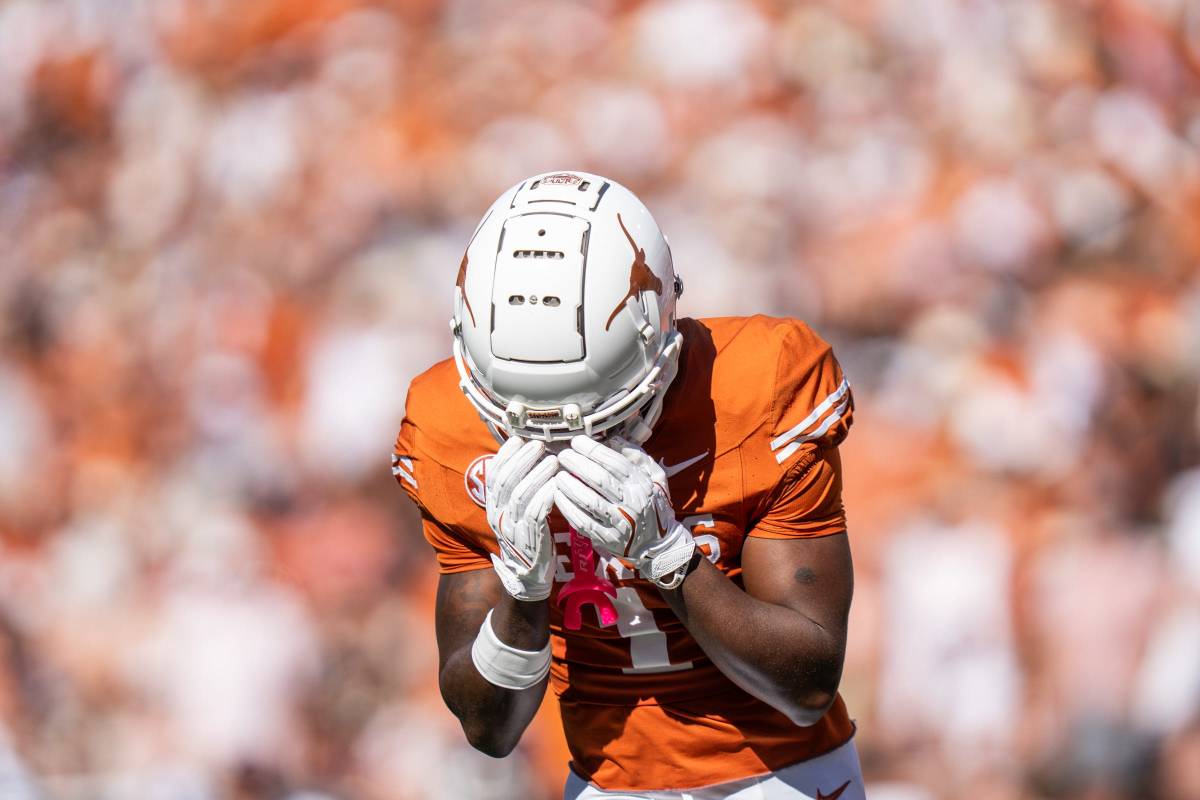 Texas Longhorns wide receiver Johntay Cook II (1) reacts to missing a catch as the Texas Longhorns take on Mississippi State at Darrell K Royal-Texas Memorial Stadium