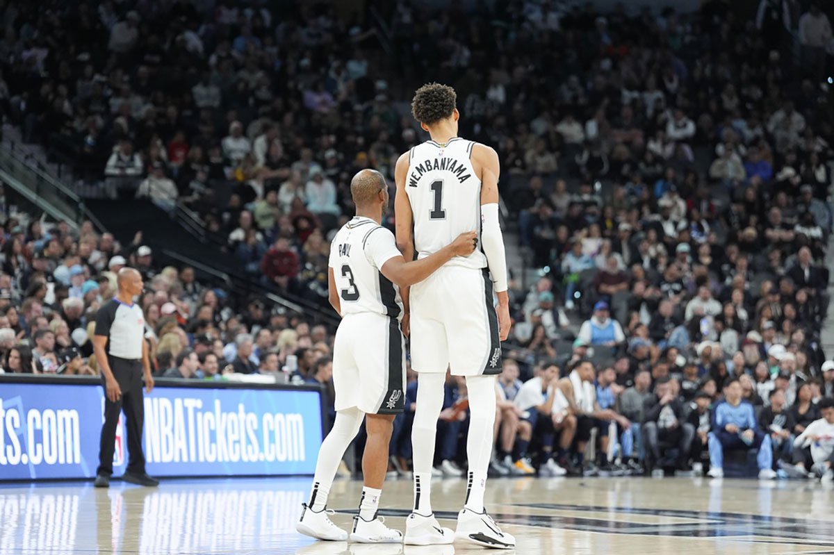 San Antonio Spurs Guard Chris Paul (3) and Center Victor Vembaniama (1) in the middle half against Memphis Grizzlies in the Frost Bank Centura