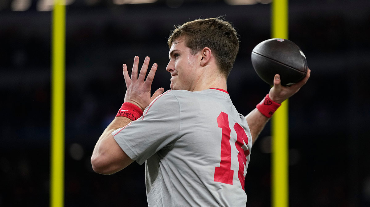 Ohio State QB Will Howard suffers ugly Cotton Bowl hand injury