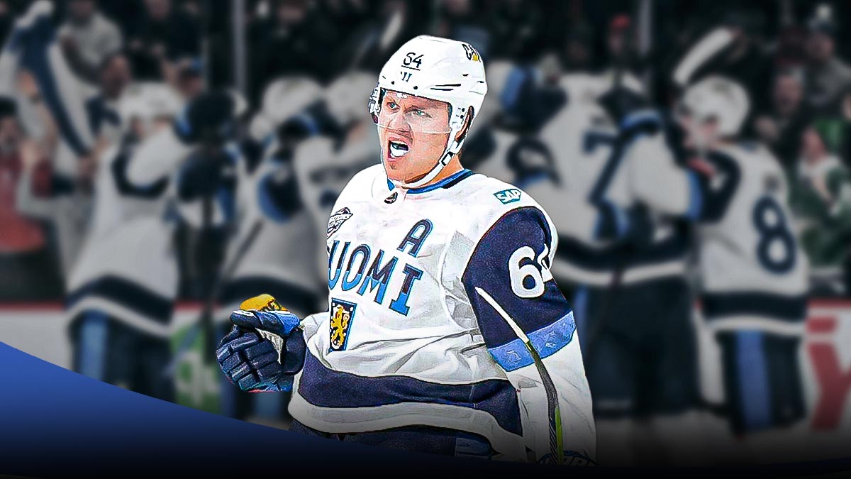 Mikael Granlund with Team Finland 4 nations face-off celebrating