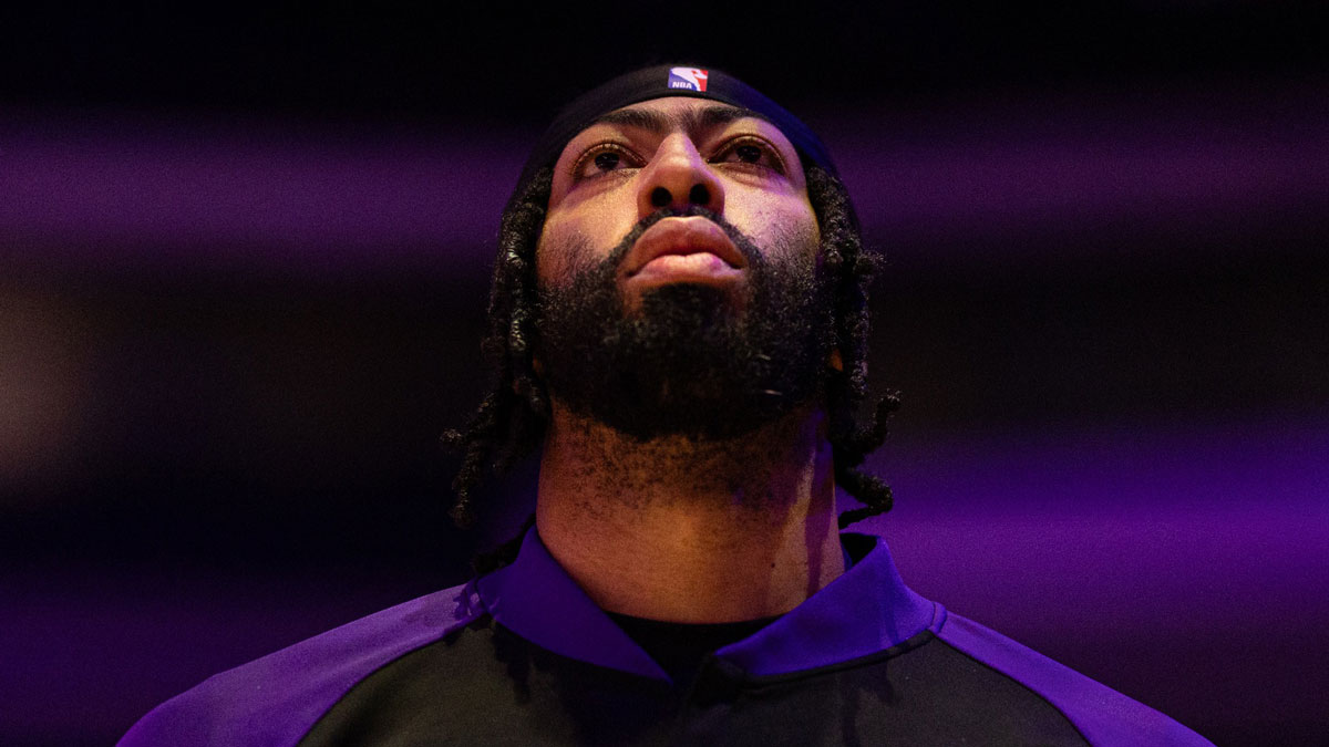 Los Angeles Lakers forward Anthony Davis stands for the anthem before action against the Philadelphia 76ers at Wells Fargo Center.