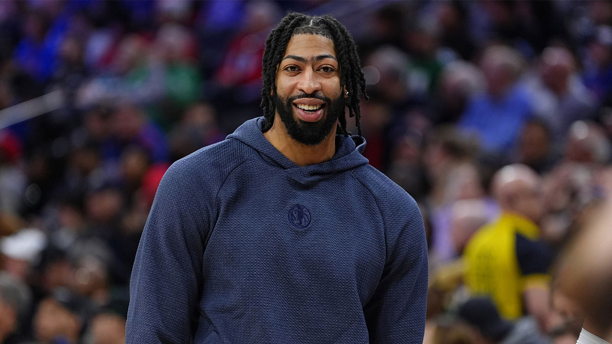 February 4, 2025; Philadelphia, Pennsylvania, United States; The Dallas Mavericks striker, Anthony Davis (3), looks against the Philadelphia 76ers at the Wells Fargo Center. Compulsory credit: Images of Kyle Ross-Imagn