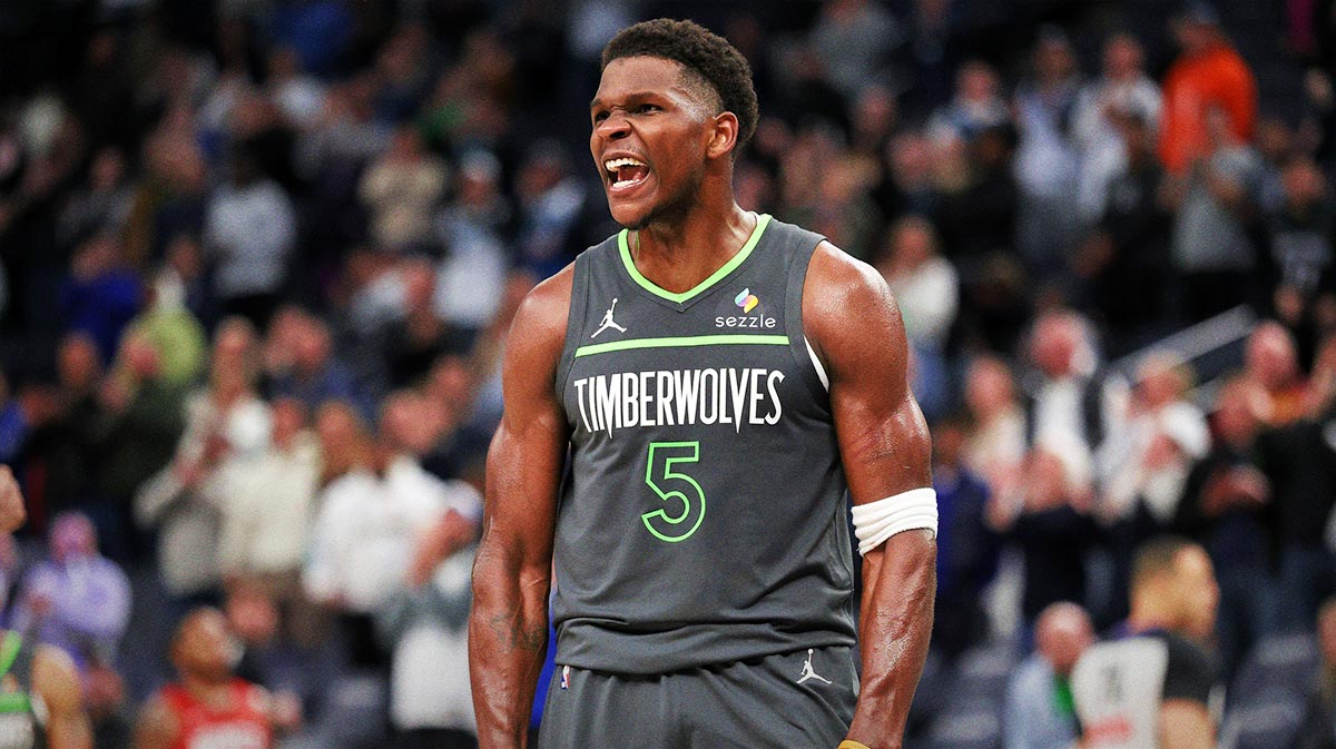 Minnesota Timberwolves goalkeeper Anthony Edwards (5), famous after hitting his 1,000th three -point basket in career in the fourth quarter against the Houston Rockets at the Target Center. Edwards broke the youngest player in NBA history to reach 1,000 three -point baskets in career.